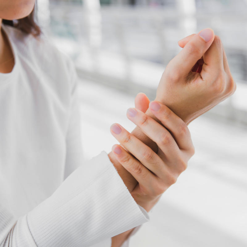 3 Treatments for Carpal Tunnel Syndrome and how Chiropractors can help.